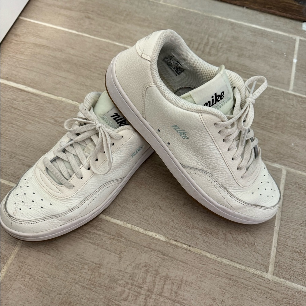 Nike court sneakers